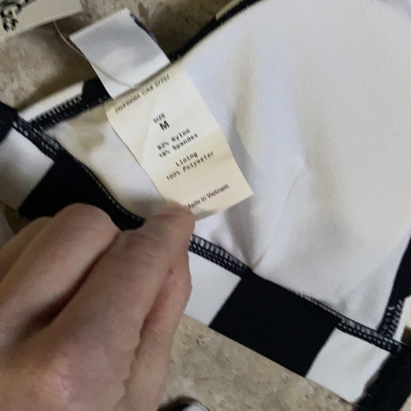 Billabong || NWT Black & White Stripe - Picture 5 of 8